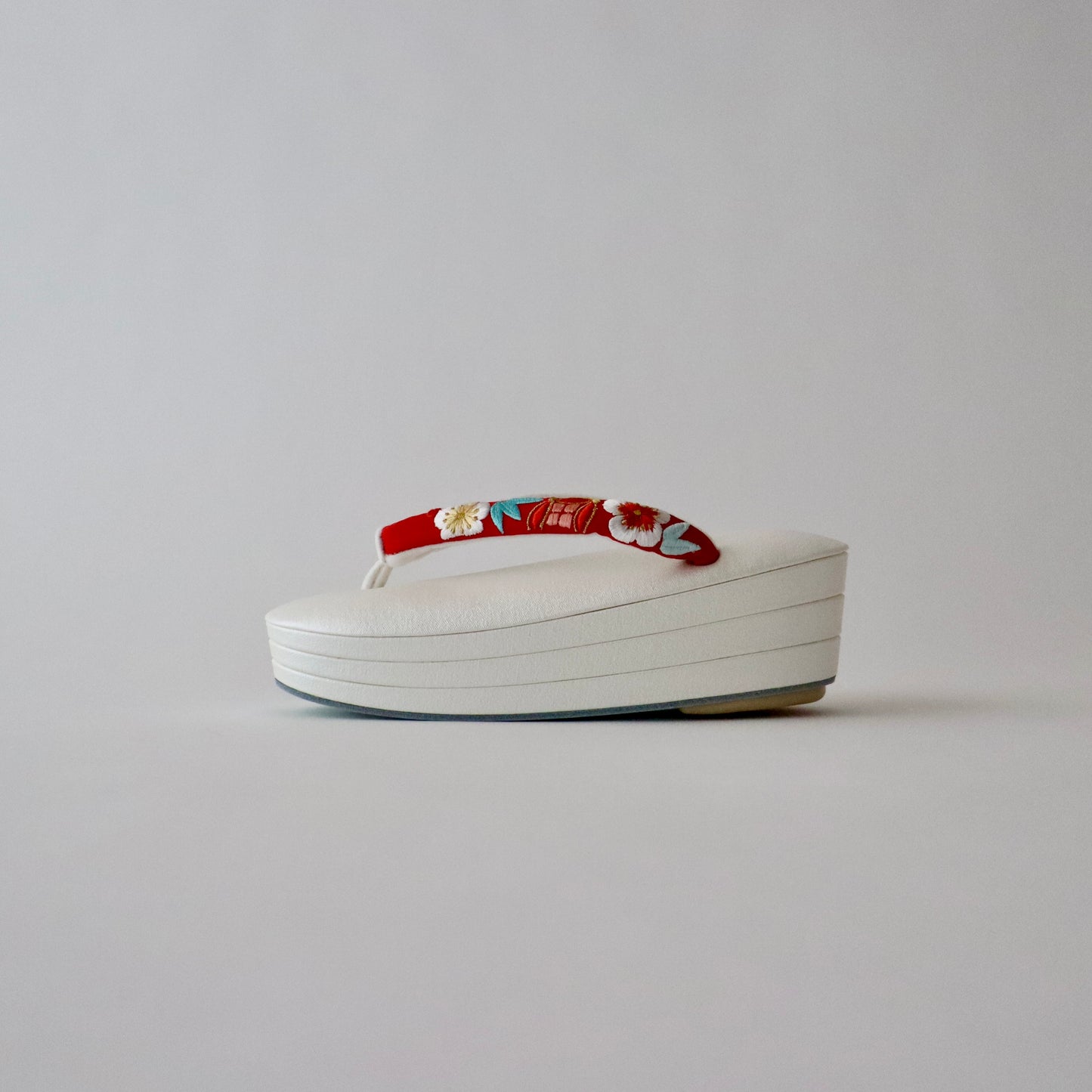 刺繍 | 草履バッグセット | 振袖 | 礼装 | 赤 | 宝尽くし | 和小物さくら