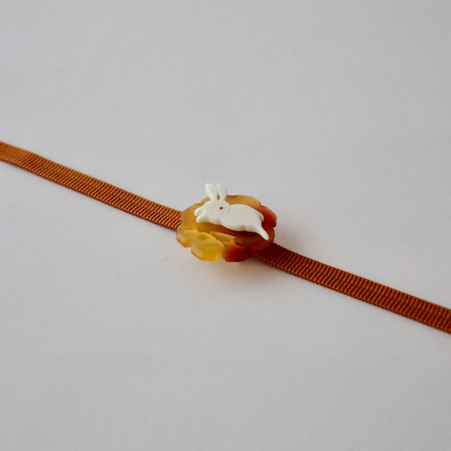 帯留「雪輪うさぎ」大原商店