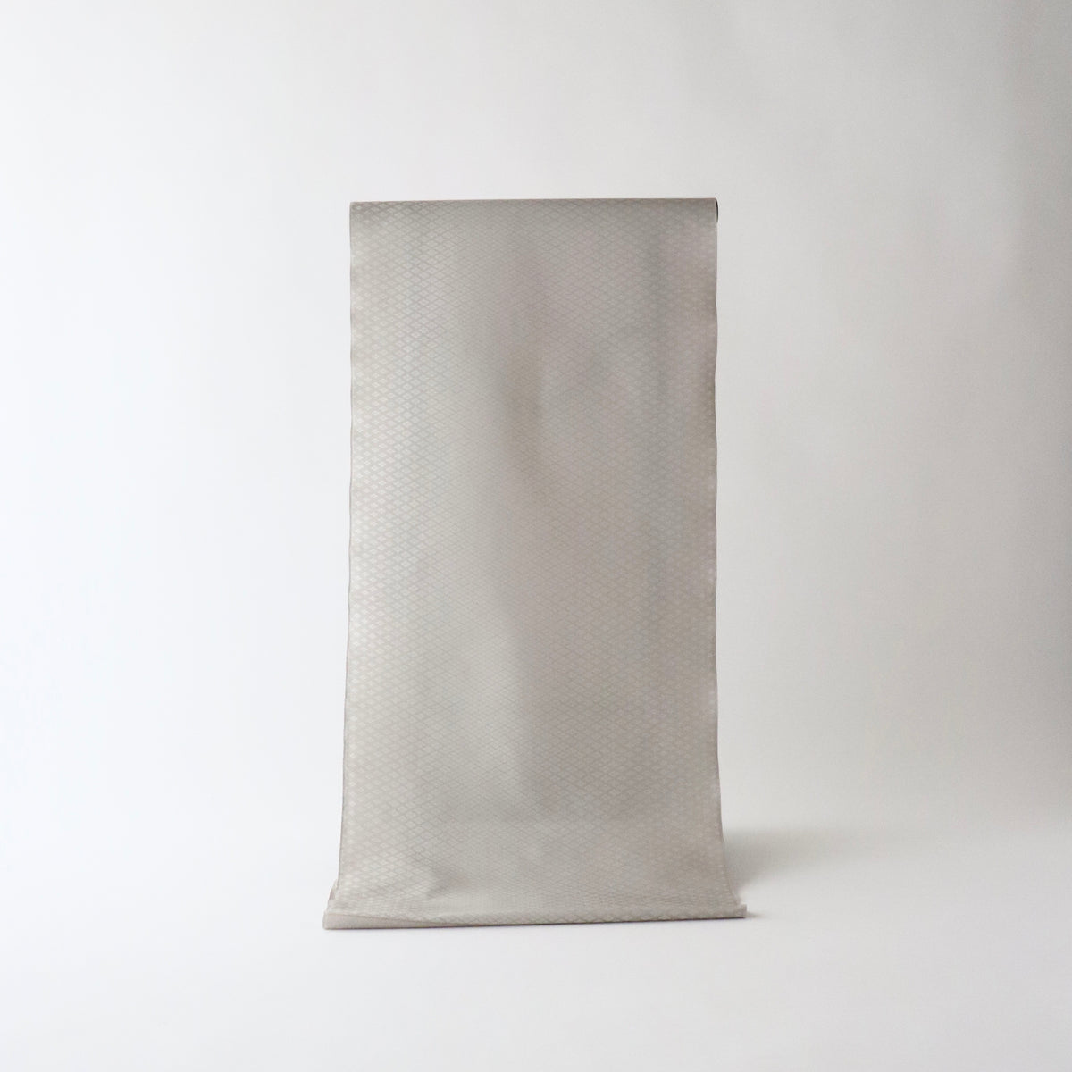 御召 | 着尺 | 正絹 | 紫水晶 | 菱暈し | 西陣 | 三谷織物