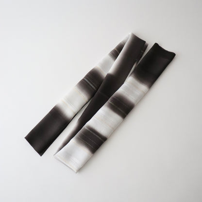 帯揚げ「紋意匠横段縫取暈し額縁取 - dk.g」和小物さくら