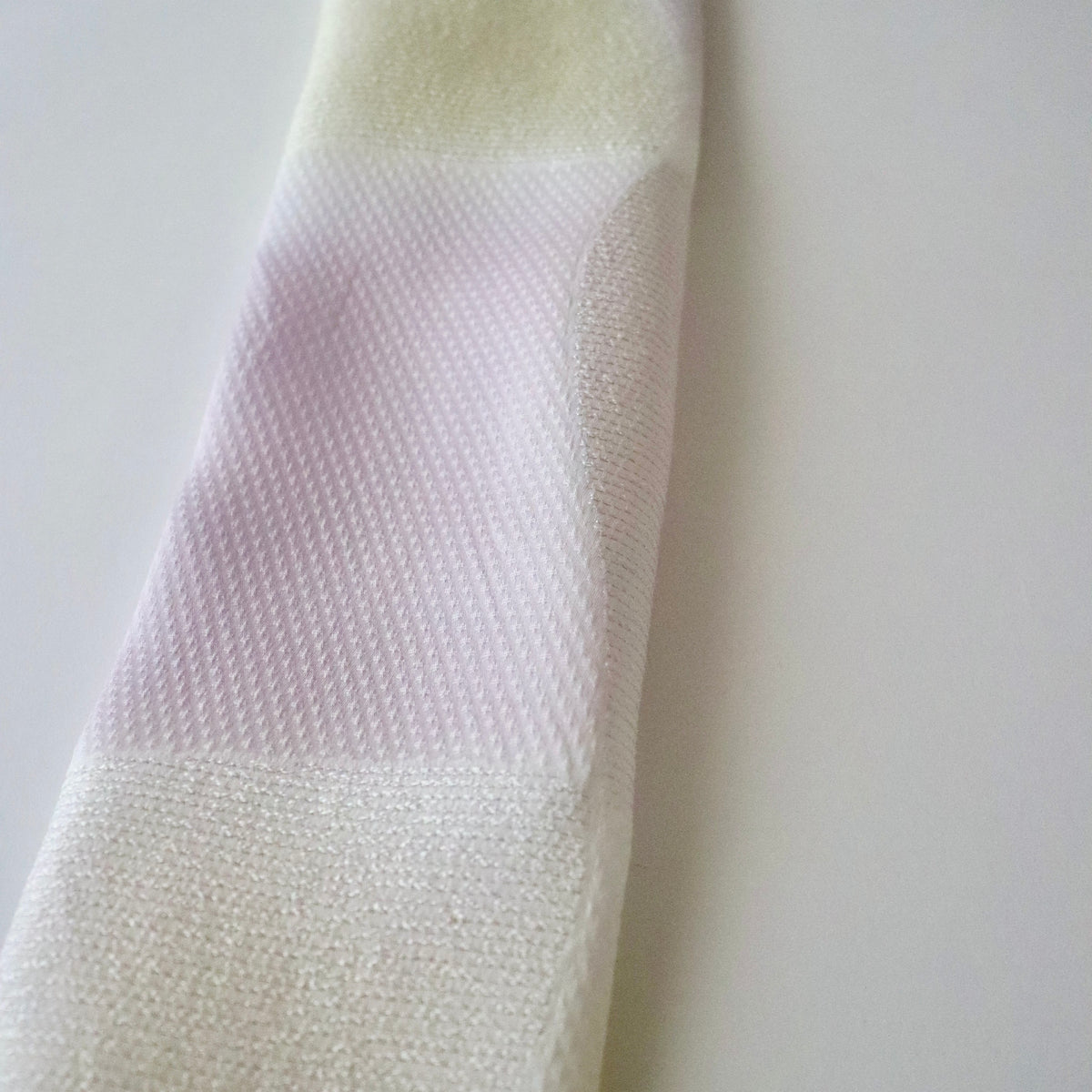 帯揚げ | 袷・単衣向け | 金通しよろけ市松暈し | 和小物さくら
