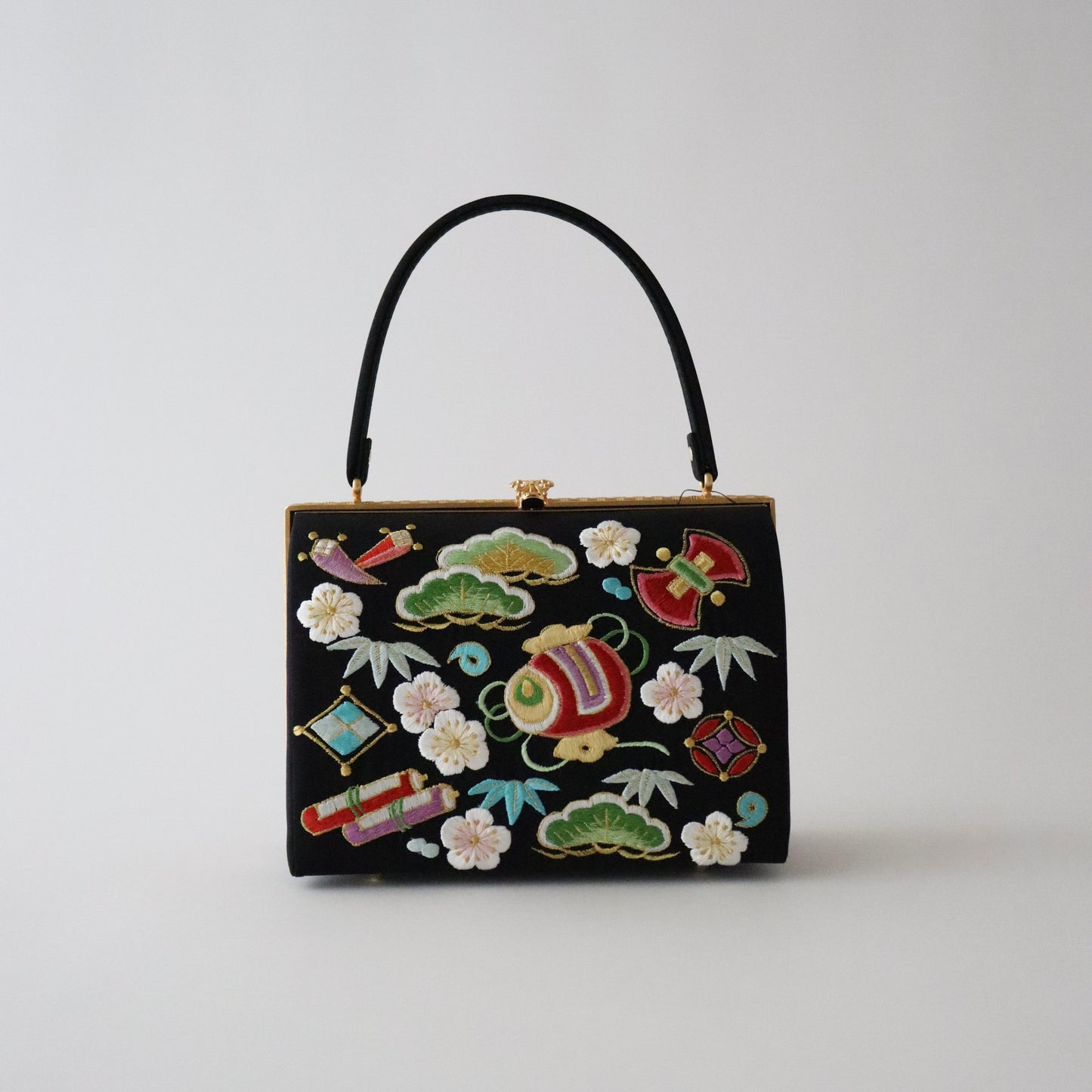 刺繍 | 草履バッグセット | 振袖 | 礼装 | 黒 | 宝尽くし | 和小物さくら