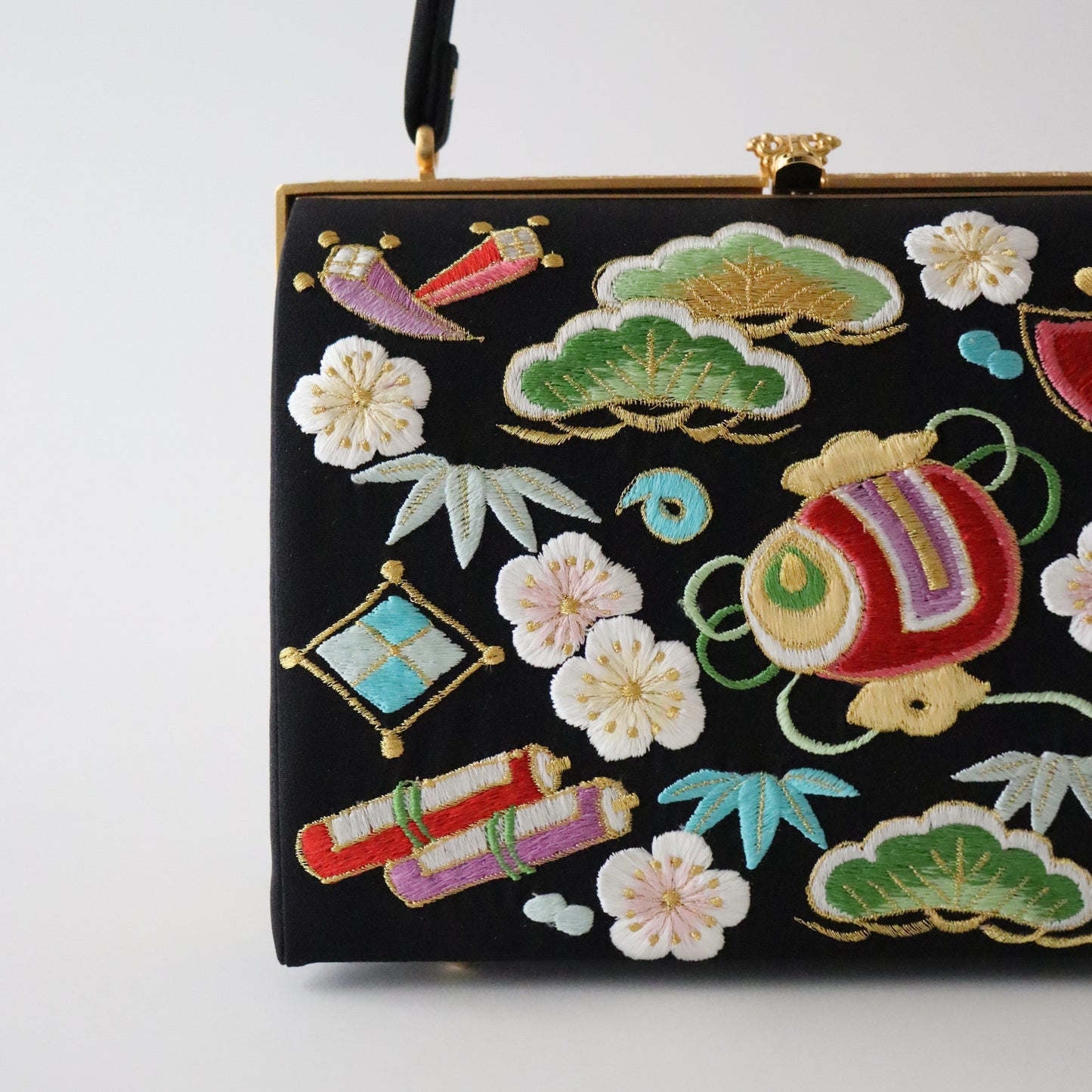 刺繍 | 草履バッグセット | 振袖 | 礼装 | 黒 | 宝尽くし | 和小物さくら