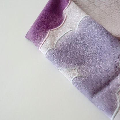 帯揚げ「雲三色暈し雲取横振刺繍 - pup/lt.p/bl」和小物さくら