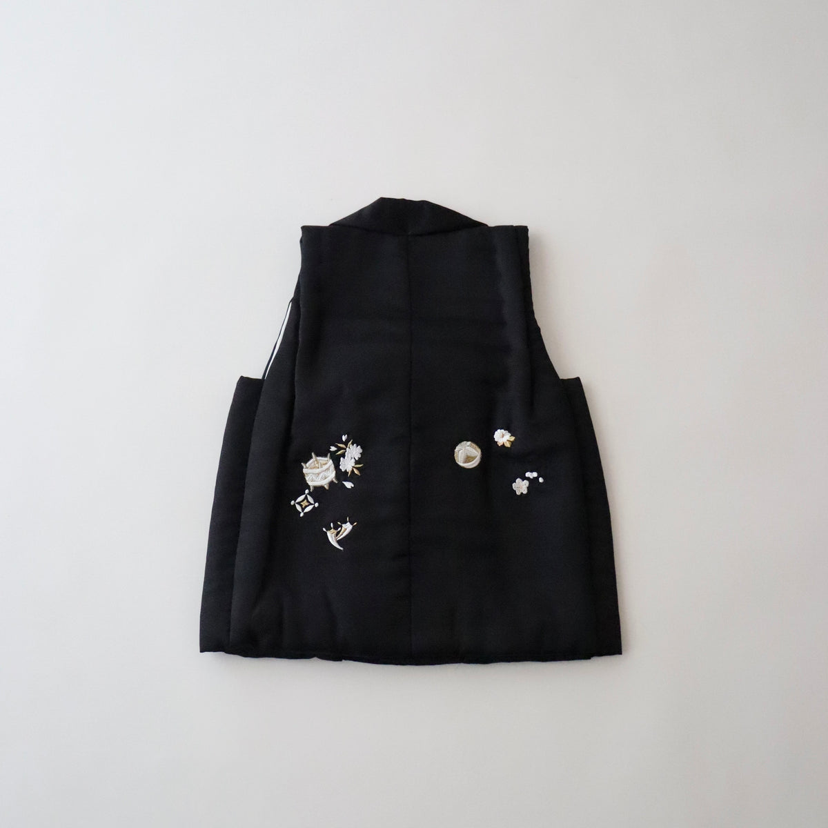 被布 | 七五三 | 三歳 | 男児向け | 正絹 | 宝尽くし | 刺繍