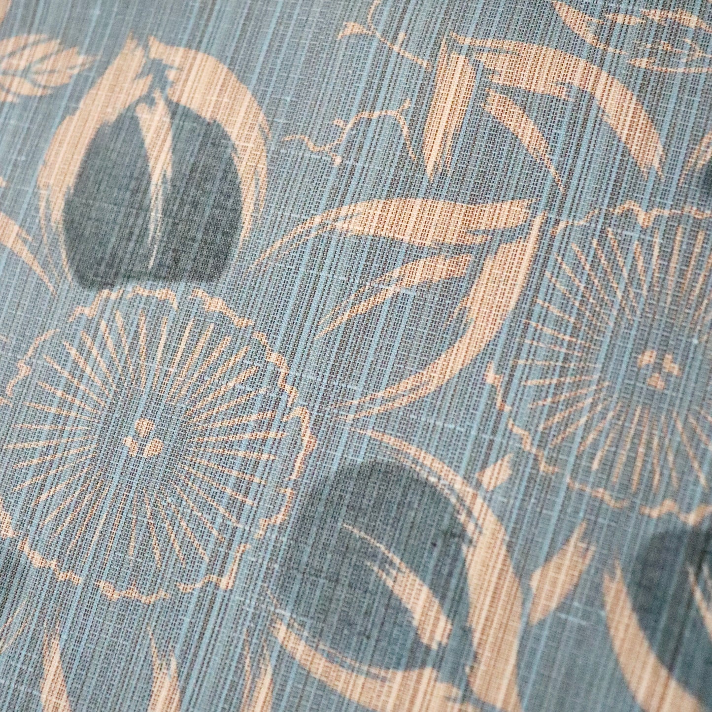 松煙染小紋「鉄線」竺仙