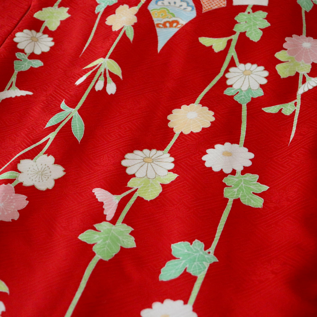 女児初着「花の祈り」高橋啓