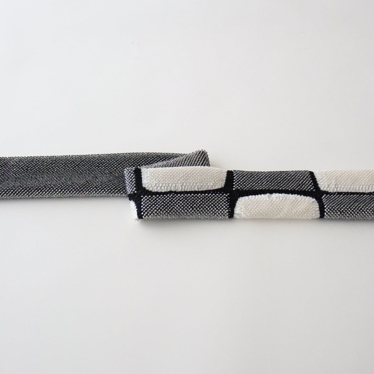 絞染め帯揚げ「市松 - blk/wht」和小物さくら