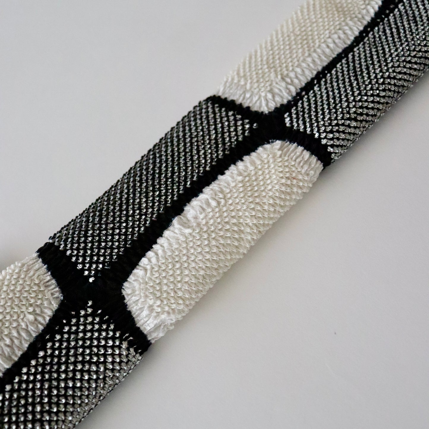 絞染め帯揚げ「市松 - blk/wht」和小物さくら
